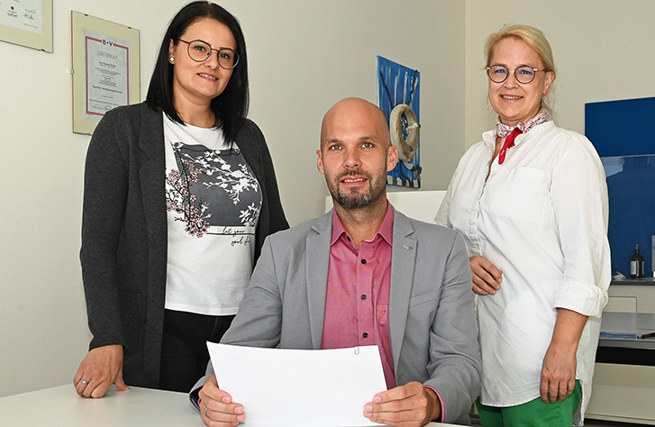 Das Team der UNIQA GeneralAgentur König im Büro.